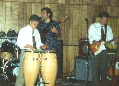 Greg Losh on congas.jpg (70456 bytes)